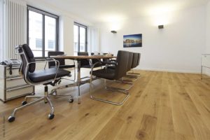 koelnparkett Massivholzdielen Forum 4.0 – Eiche Rustic Natur (Foto ©: Dr. Küster)